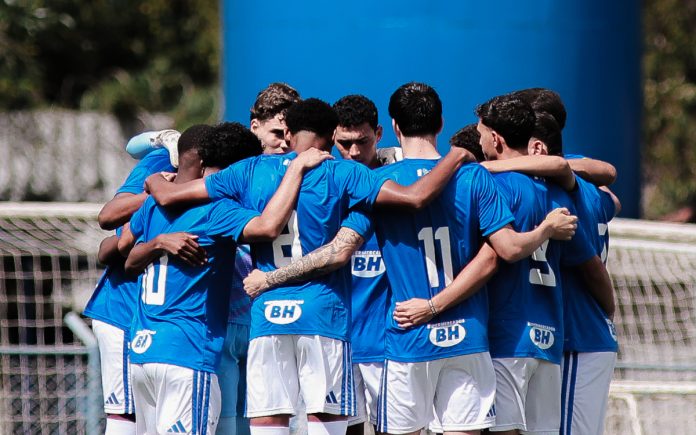 Elenco do Cruzeiro Sub-20 (Foto: Gustavo Martins/Cruzeiro)
