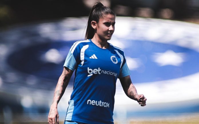 Gaby Soares, meia do Cruzeiro (Foto: Gustavo Martins/Cruzeiro)