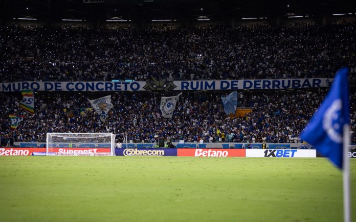 Torcida do Cruzeiro no Mineirão (Foto: Gustavo Aleixo/Cruzeiro)