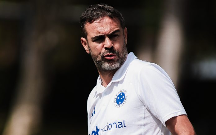 Artur Jorge, técnico do Cruzeiro (Foto: Gustavo Martins/Cruzeiro)