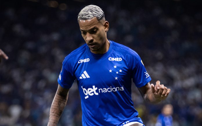 Matheus Pereira, meia do Cruzeiro, foi alvo de racismo (Foto: Gustavo Aleixo/Cruzeiro)