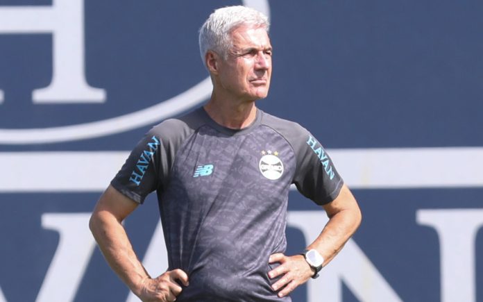 Luis Castro, treinador do Grêmio (Foto: Rodrigo Fatturi / Grêmio)