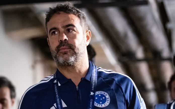 Artur Jorge, treinador do Cruzeiro