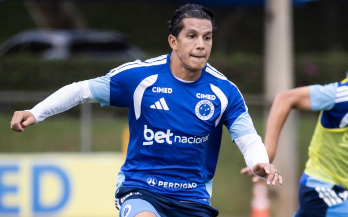 Lucas Romero, volante do Cruzeiro