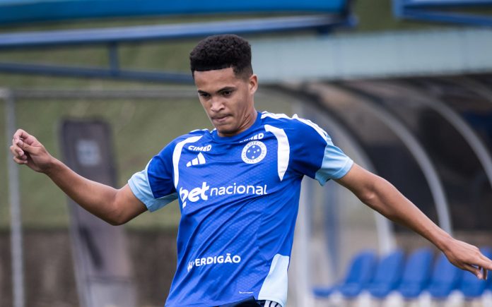Kauã Prates, lateral do Cruzeiro (Foto: Gustavo Aleixo/Cruzeiro)