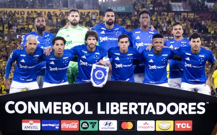 Time do Cruzeiro na estreia da Copa Libertadores (Foto: Gustavo Aleixo/Cruzeiro)