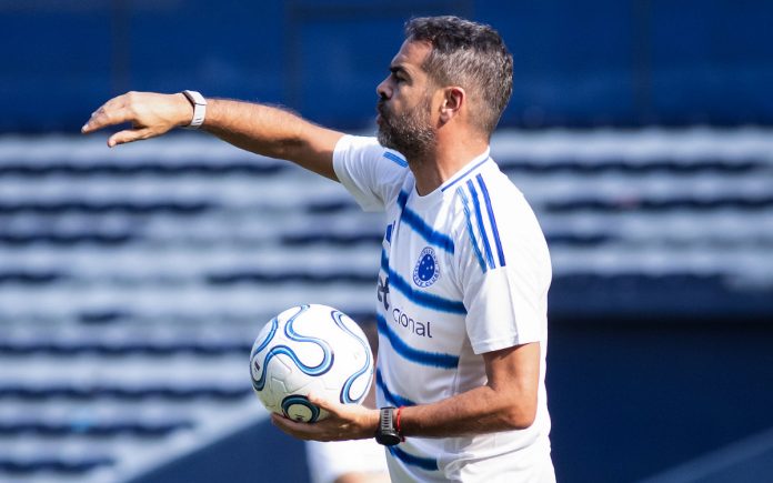 Artur Jorge, técnico do Cruzeiro