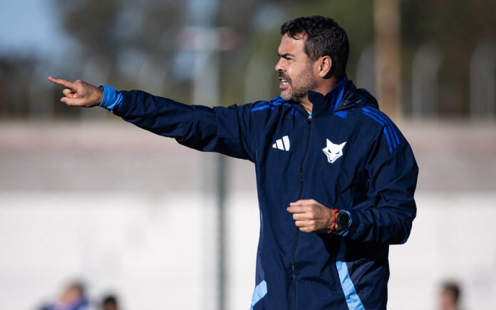 Artur Jorge em treino no CT do River Plate
