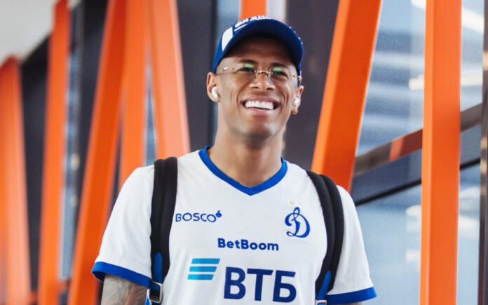 Arthur Gomes, atacante do Dinamo Moscou-RUS