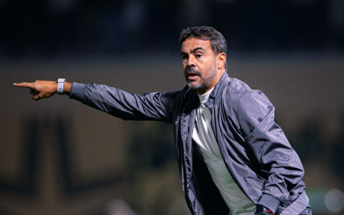 Artur Jorge, técnico do Cruzeiro (Foto: Marco Galvão/Cruzeiro)