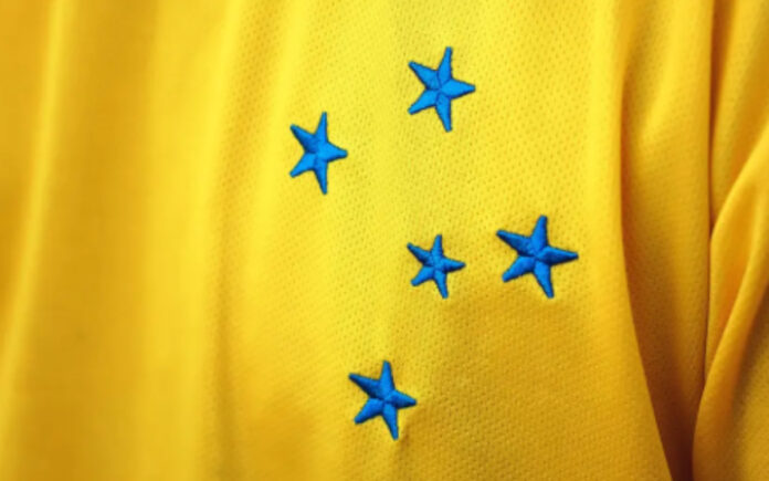 Camisa amarela do Cruzeiro para a Copa de 2022