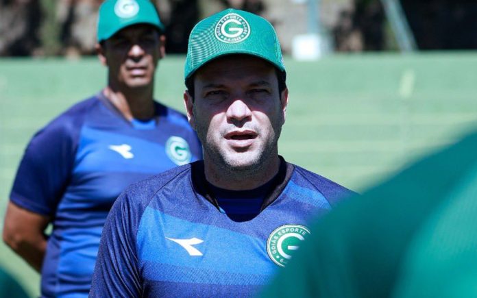 Daniel Paulista, treinador do Goiás