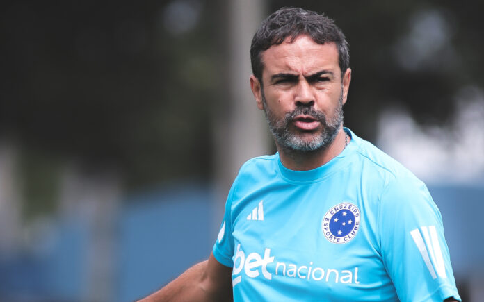 Artur Jorge, técnico do Cruzeiro (Foto: Gustavo Martins/Cruzeiro)