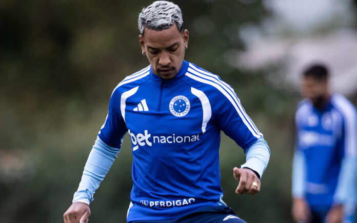 Matheus Pereira, meia do Cruzeiro, é um dos pendurados (Foto: Gustavo Aleixo/Cruzeiro)