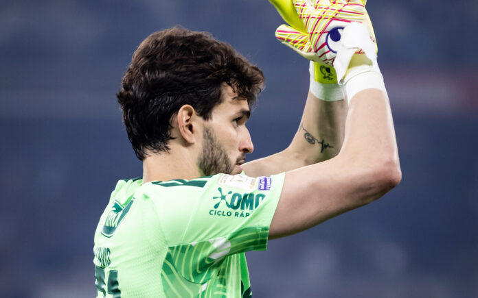 Otávio, goleiro do Cruzeiro