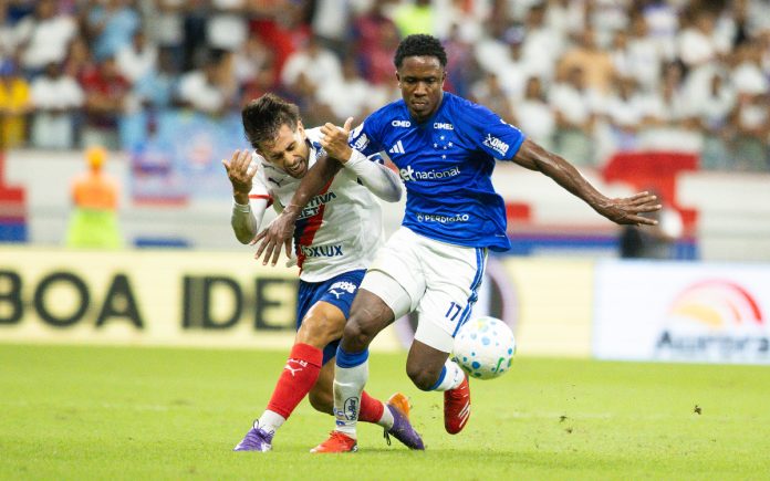 Luis Sinisterra, atacante do Cruzeiro
