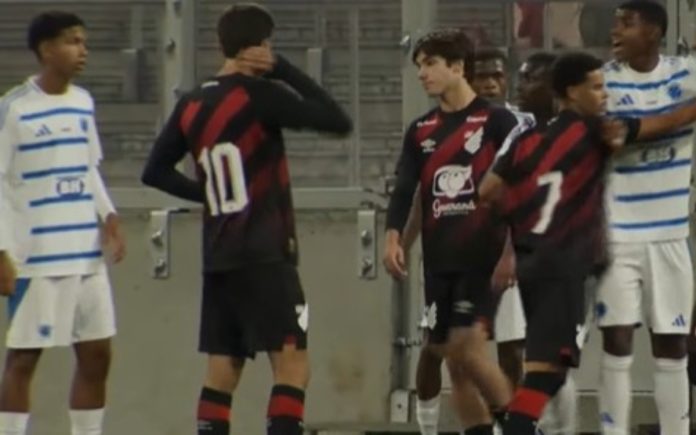 Athletico-PR e Cruzeiro ficaram no 1 a 1, em Curitiba