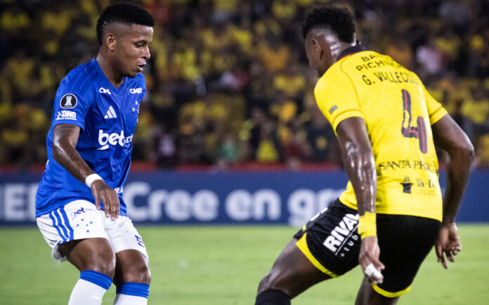 Arroyo deve ser titular contra o Barcelona-EQU