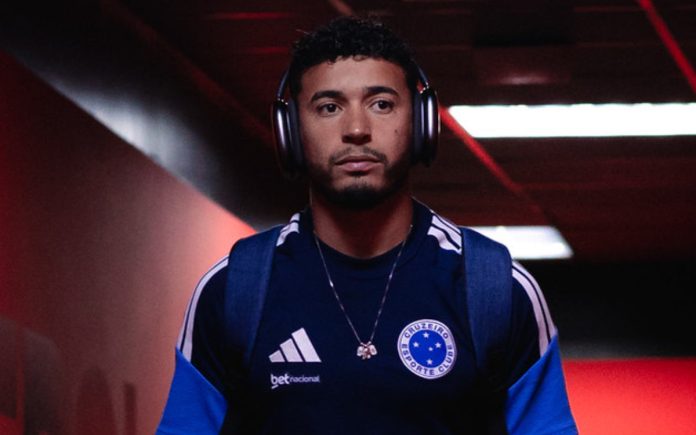 William, lateral-direito do Cruzeiro