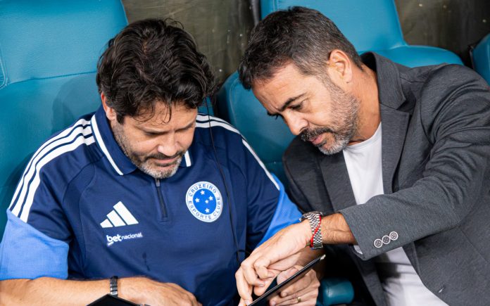 Artur Jorge e João Cardoso na vitória sobre o Bahia