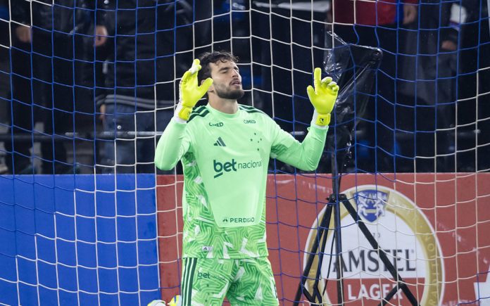 Otávio brilhou em jogo contra a Católica, no Chile