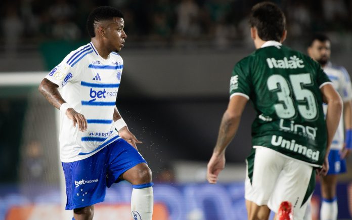 Arroyo marcou gol no jogo de ida contra o Goiás
