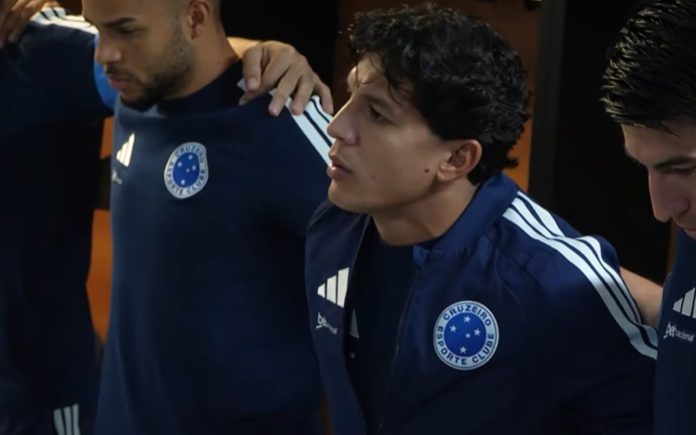 Lucas Romero em discurso após vitória diante do Bahia (Foto: Reprodução/TV Cruzeiro)