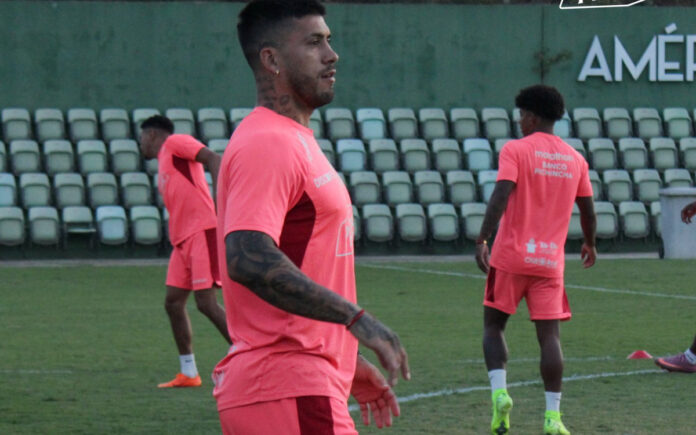 Barcelona-EQU fechou preparação no CT do América-MG