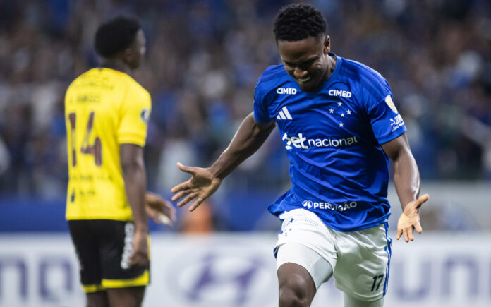 Luis Sinisterra, atacante do Cruzeiro