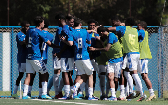 Elenco do Cruzeiro Sub-20 (Foto: Gustavo Martins/Cruzeiro)