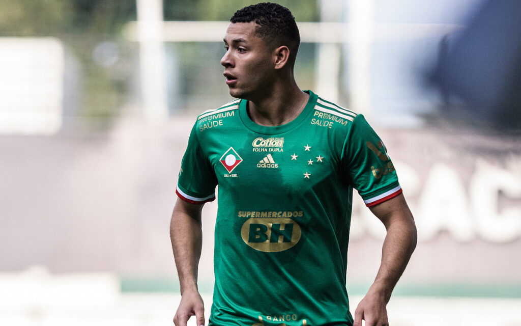 Lateral-esquerdo Matheus Pereira em ação pelo Cruzeiro (Foto: Gustavo Aleixo/Cruzeiro)