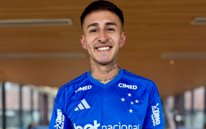 Rojas, novo lateral-esquerdo do Cruzeiro (Foto: Divulgação/Cruzeiro)
