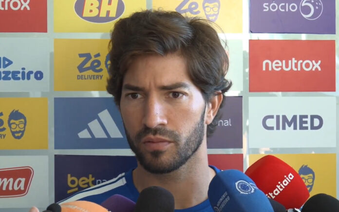 Lucas Silva, do Cruzeiro, comentou despedida de Kaiki (Foto: Samuca TV)