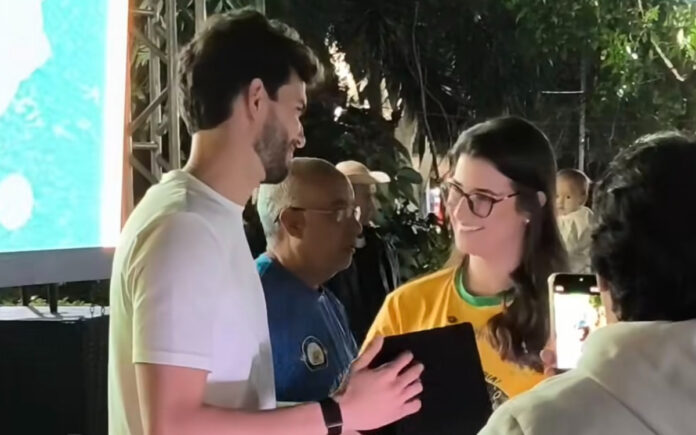 Otávio é homenageado pela prefeitura de Perdigão, no interior de Minas Gerais