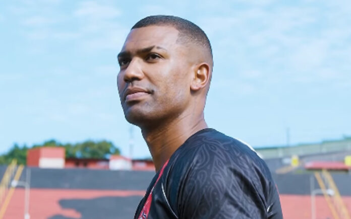 Walace, volante do Cruzeiro emprestado ao Vitória