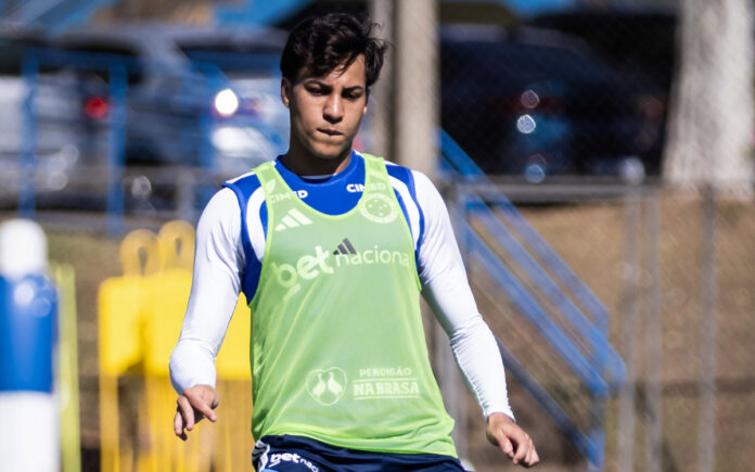 Kaio Jorge, atacante do Cruzeiro, na Toca II