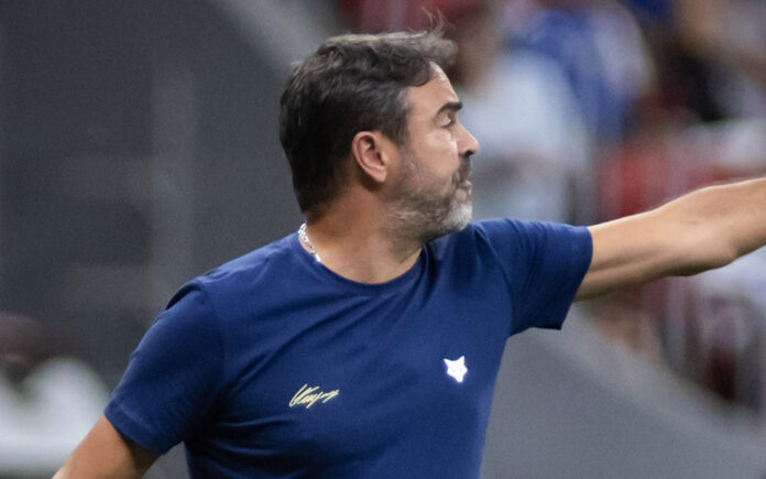 Artur Jorge, técnico do Cruzeiro
