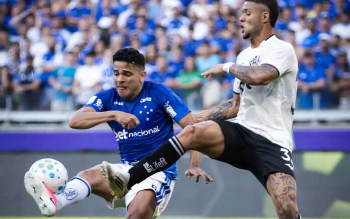 Bruno Rodrigues tem chute travado em derrota para o Botafogo