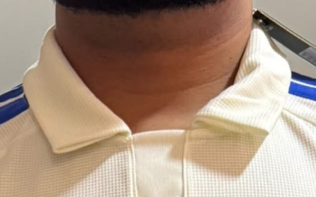 Detalhes da gola do novo uniforme do Cruzeiro (Foto: Reprodução/Redes sociais)