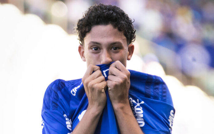 Felipe Morais, meia da base do Cruzeiro