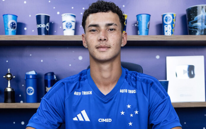 Kelvin, zagueiro do Cruzeiro (Foto: Gustavo Aleixo/Cruzeiro)
