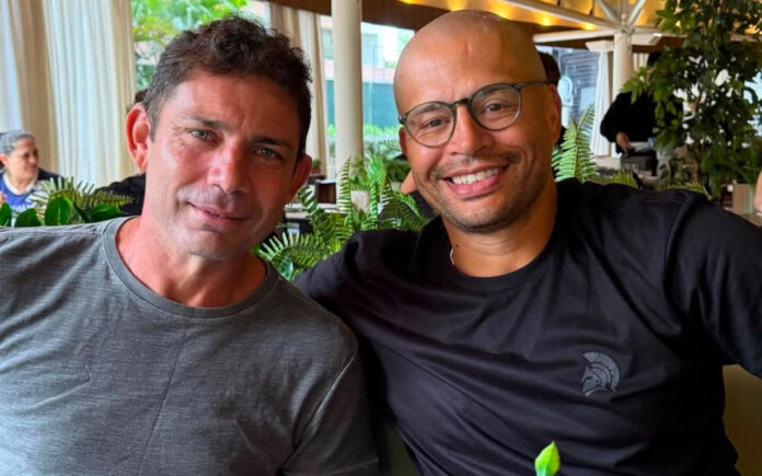 Mota e Alex se encontraram e relembraram a Tríplice Coroa, conquistada em 2003 (Foto: Reprodução/Instagram)