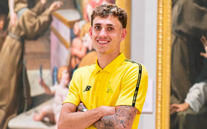 Stenio foi anunciado pelo Modena, da Itália (Foto: Divulgação/Modena)