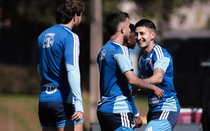 Matheus Henrique e Rojas devem ser titulares diante do Inter (Foto: Gustavo Martins/Cruzeiro)