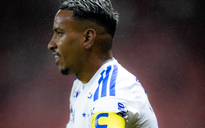 Matheus Pereira será desfalque contra o Botafogo (Foto: Lucas Bubols/Cruzeiro)