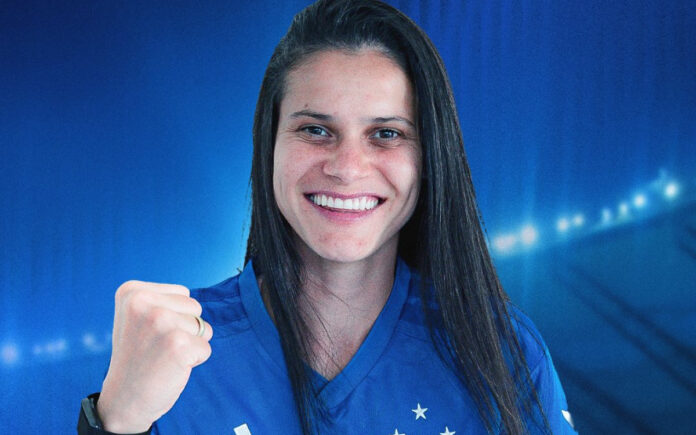 Isadora Amaral é a nova jogadora do Cruzeiro (Foto: Reprodução/Cruzeiro)