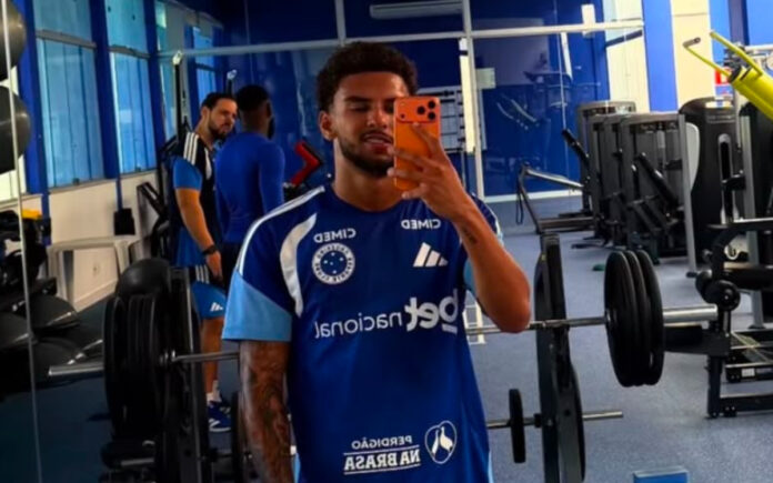 Gui Meira, meia do Cruzeiro