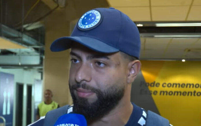João Marcelo, zagueiro do Cruzeiro