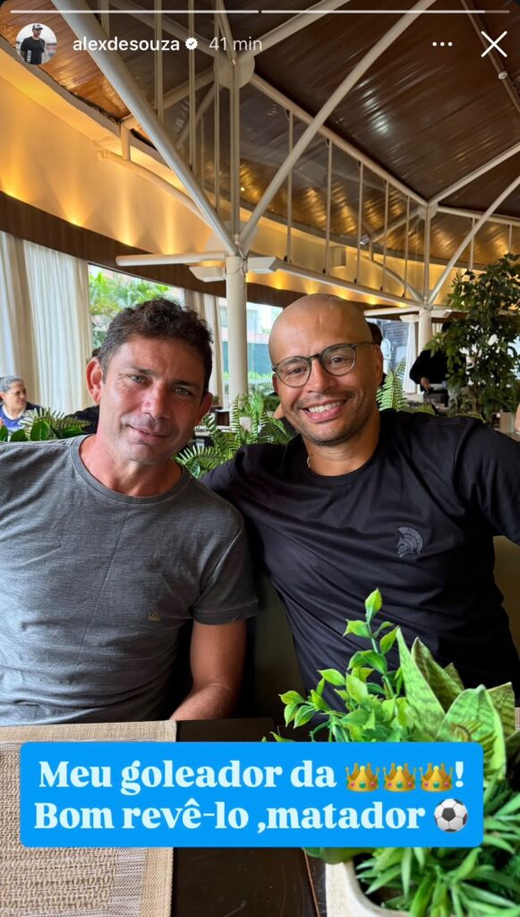 Mota e Alex se encontraram e relembraram a Tríplice Coroa, conquistada em 2003 (Foto: Reprodução/Instagram)