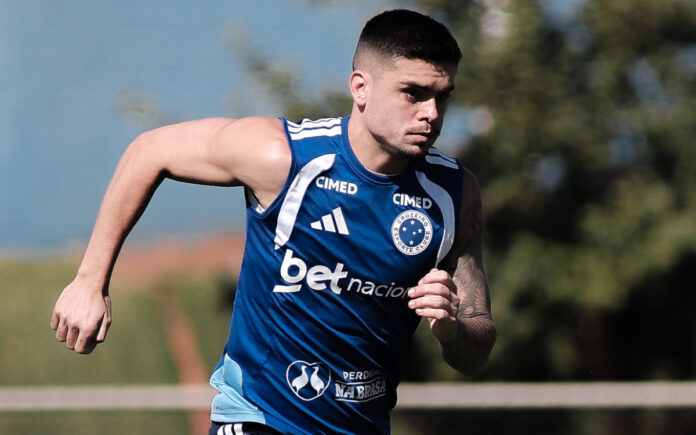 Gabriel Pec vive processo de adaptação ao Cruzeiro